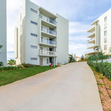 Oasis Mar 2 Bdr W/ Pool By Lovelystay Apartment Portimao